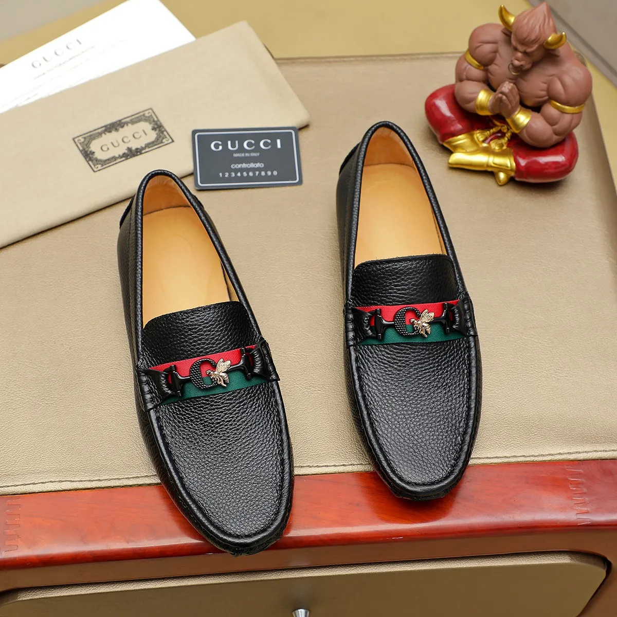 Men's shoes 💰360💰💰GUCCI Gucci official website synchronizes the latest model 🛃The upper is made of imported cowhide, 🐷leather lining, rubber outsole, 🎩🎩top-notch handcrafted workmanship with fine stitches and threads🔍definitely satisfy those perfectionist men who pursue high luxury quality 👏 Colors available! Code number 38-45 Large quantity in stock